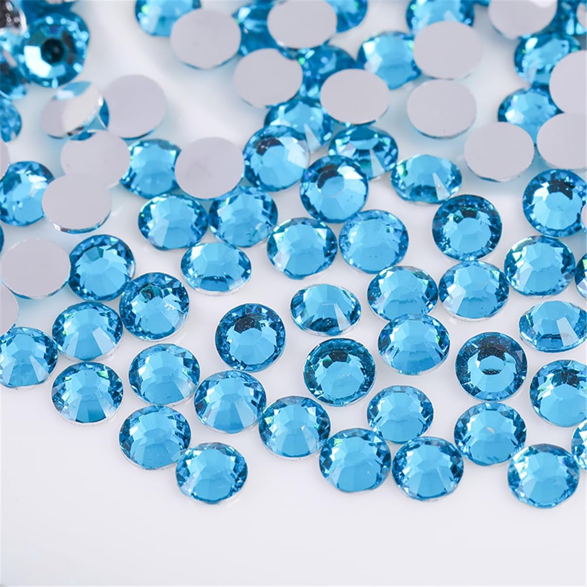 1500 Pieces SS16 4mm Flatback Rhinestones Clear Glass Round Gems Crystals for Nail Art DIY Crafts Clothes Shoes Bags (Aqua Blue)