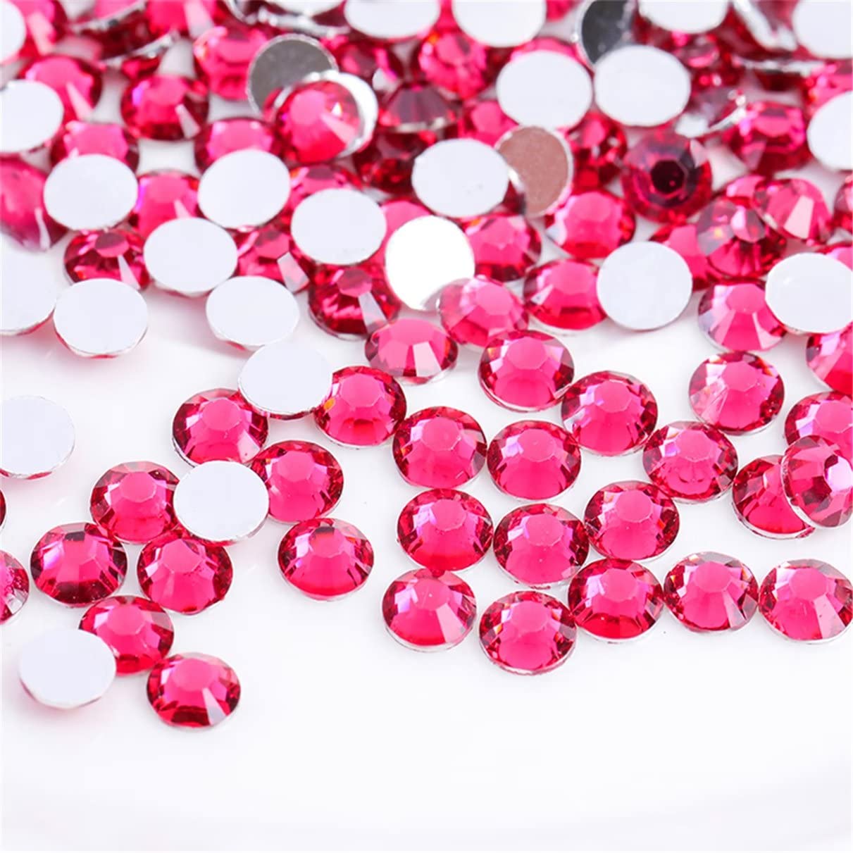 1500 Pieces SS16 4mm Flatback Rhinestones Clear Glass Round Gems Crystals for Nail Art DIY Crafts Clothes Shoes Bags (Rose Red)