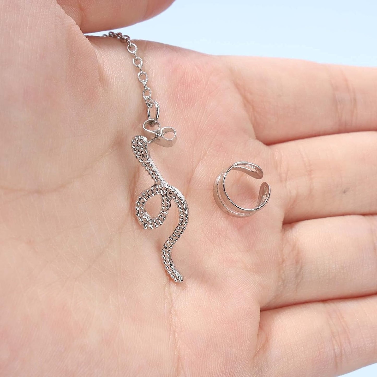 Punk Snake Cuff Chain Earrings Gold Serpent Cartilage Earrings Snake Ear Wrap Earrings Gothic Snake Helix Chain Earrings Gold Long Chain Earrings Jewelry for Women and Girls