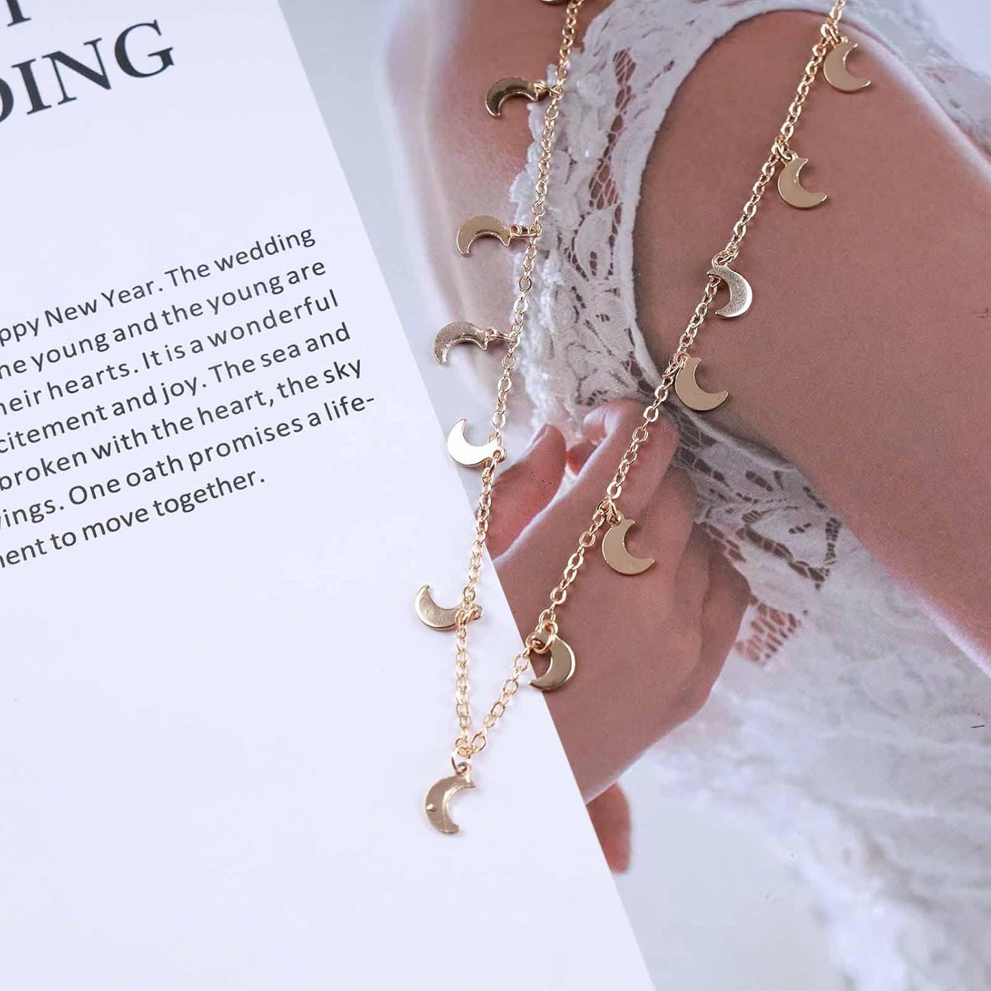 Vintage Moon Dangle Necklace Curved Moon Pendant Necklace Tiny Moon Choker Necklace Gold Minimal Choker Necklace Jewelry for Women