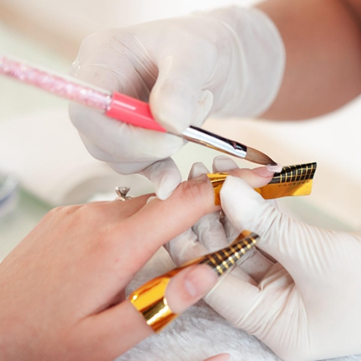 300 Pieces Acrylic Nail Form Sticker Nail Sculpting Forms Golden Horseshoe-shaped Nail Extension Forms for Builder Gel and Acrylic Nails