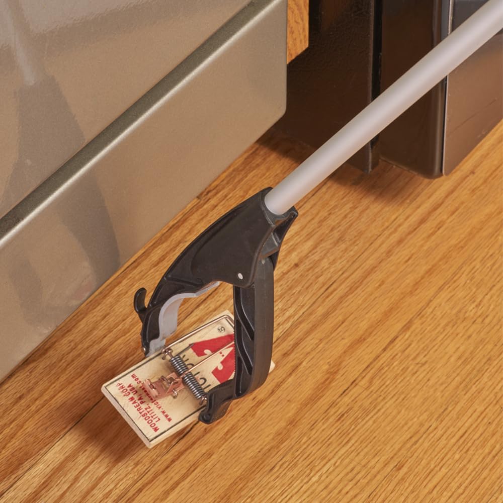 Unger Grabber Reacher Lightweight Multi-Purpose Tool with Trigger Grip, 360 Degree Rotating Head, and Magnetic Tip, 32", Assorted