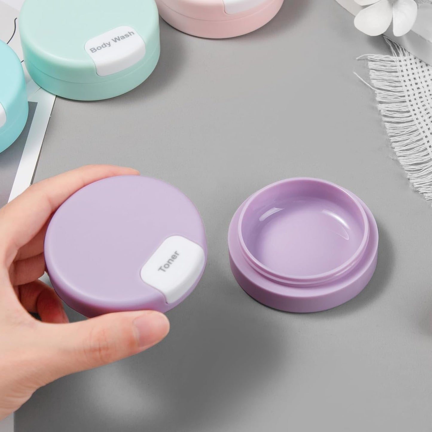 Gemice Travel Containers for Toiletries, Magnetic Travel Containers, TSA Approved Cream Jars with Toiletry Bag, Leak-proof Small 1oz Capsules Set with Multiple Labels for Organization (4 Pack)