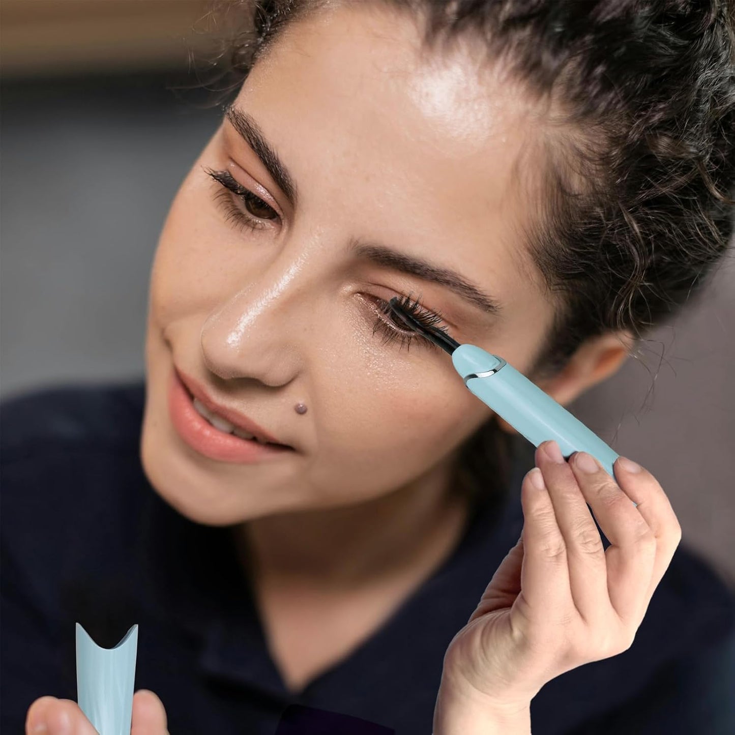 Electric Heated Eyelash Curler with LED Display, Rechargeable, Temperature Control 140°F-194°F, Natural Beauty Care for Woman (Blue+Silver)