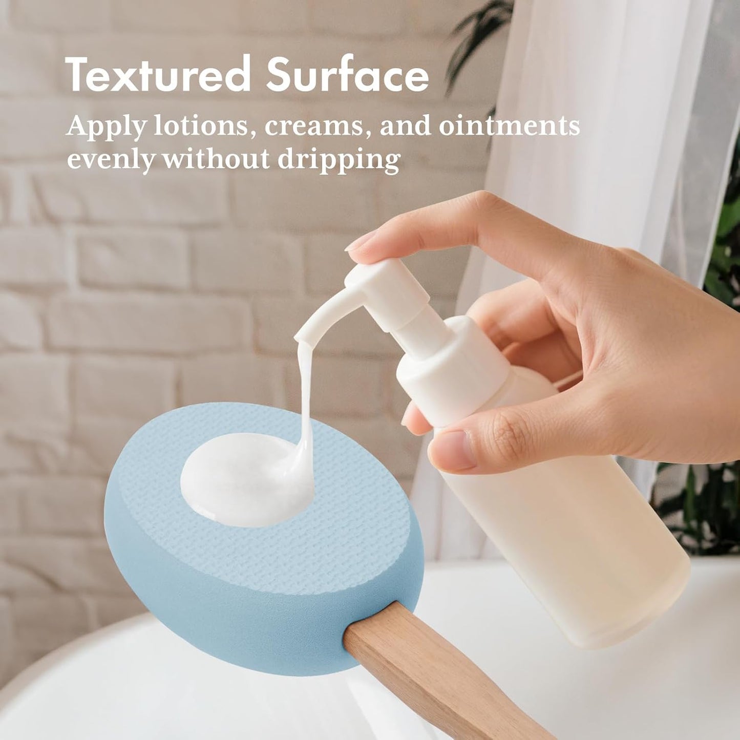 AmazerBath Lotion Applicator for Back, Feet, 4 Replaceable Pads with Long Handle, Back Sunscreen Applicator for Elderly, Women, Apply Cream Medicine Skin Cream Moisturizer Sunscreen Tanner, Blue