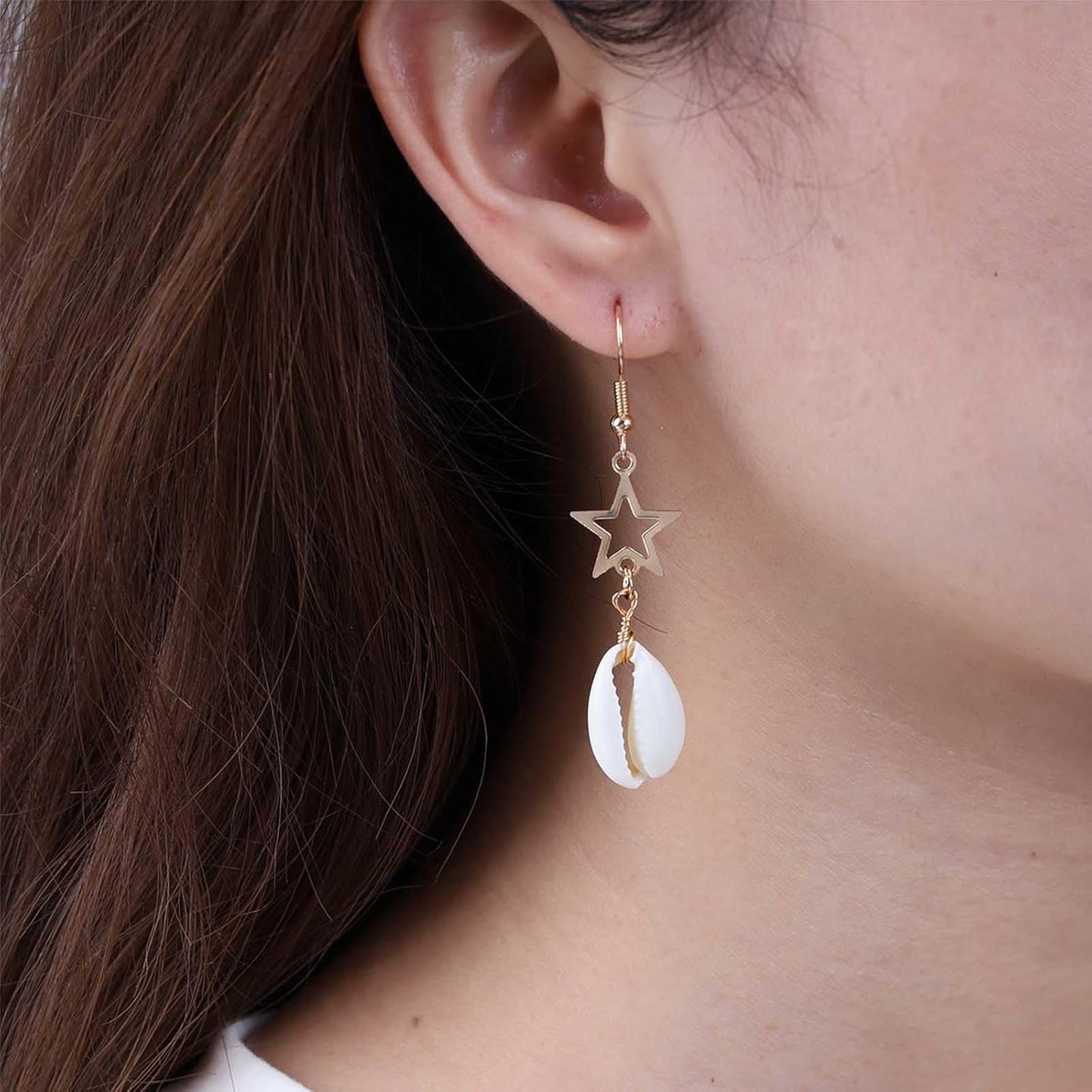 Boho Shell Drop Earrings Vintage Gold Star Shell Dangle Earrings Statement Cowrie Shell Hook Earrings Summer Beach Seashell Earrings Jewelry for Women