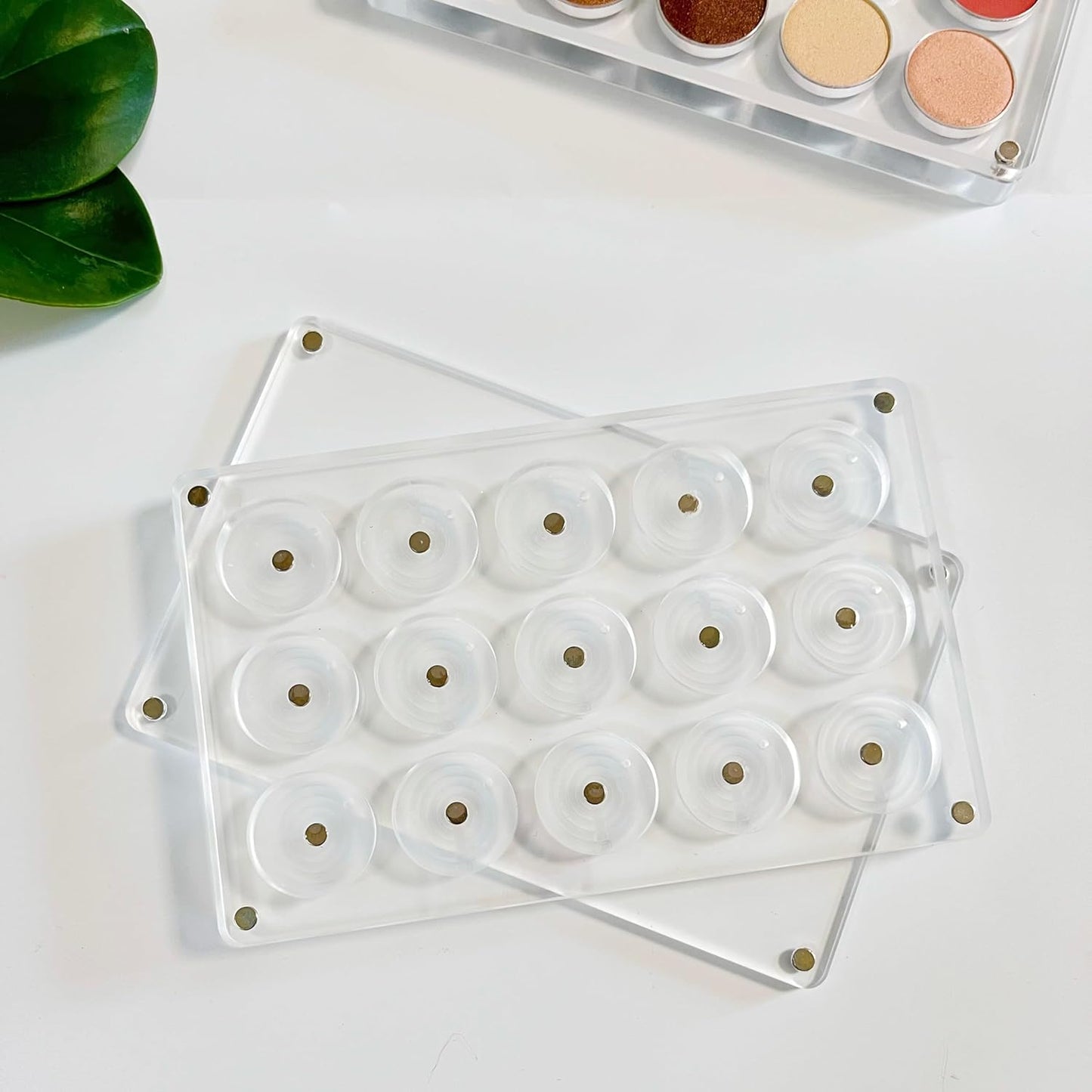 New EMPTY Magnetic Eyeshadow Palette DIY Acrylic All Transparent Elegant Eye Shadow Makeup Palette 26mm*15 holes