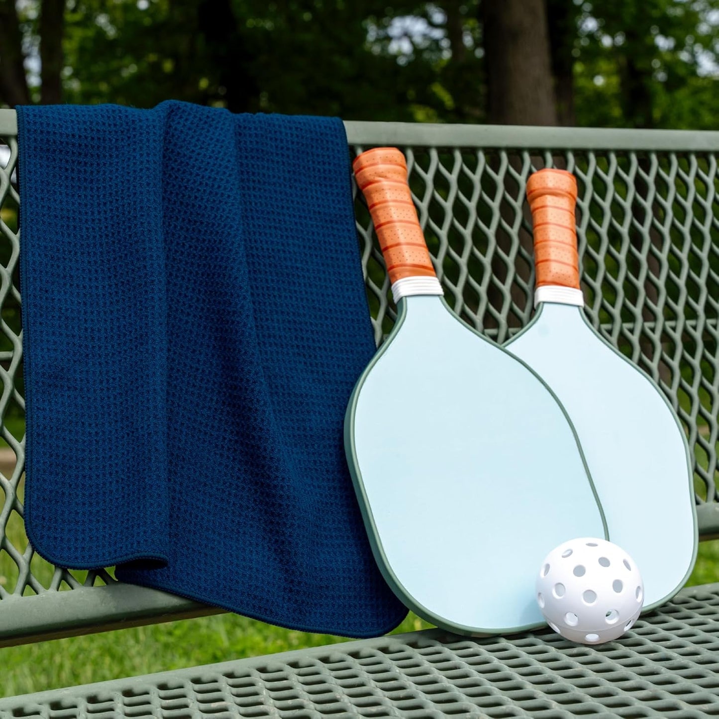 S&T INC. Microfiber Gym Towels, Yoga Towel for Home and Gym Bag, 16 Inch x 27 Inch, 3 Pack